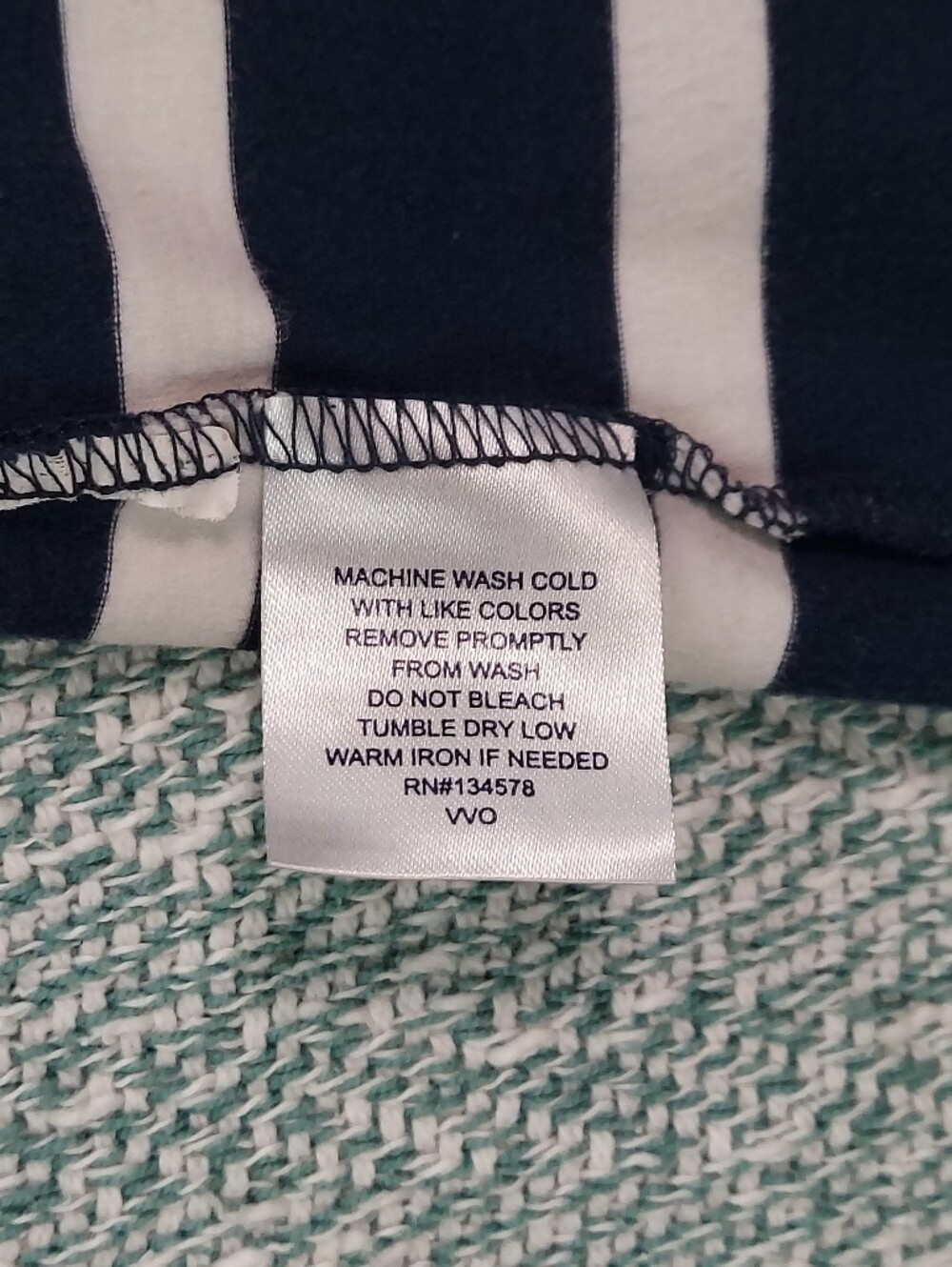 Vineyard Vines Navy and White Striped Long Sleeve Top, Wmns M - Picture 8 of 9